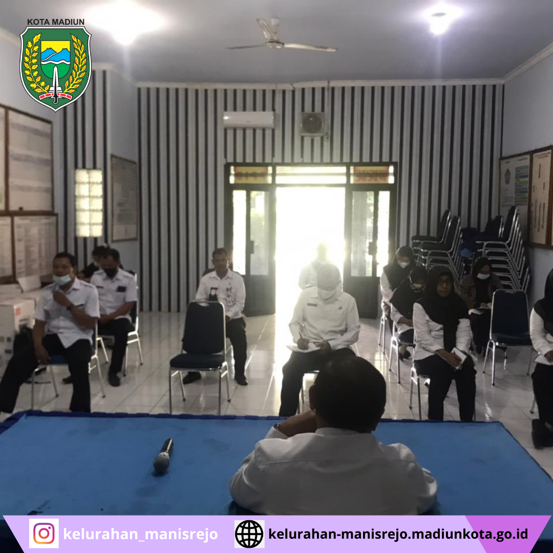 Rapat Interen Pegawai Kelurahan Manisrejo